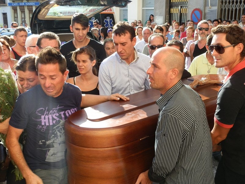 Berja arropa a la familia de la penúltima víctima mortal por violencia de género