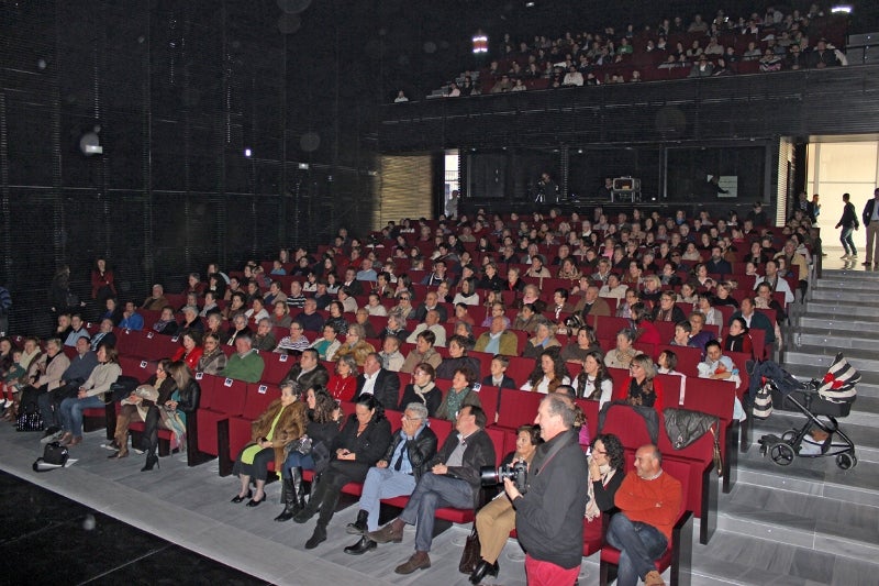 los virgitanos, orgullosos del nuevo auditorio