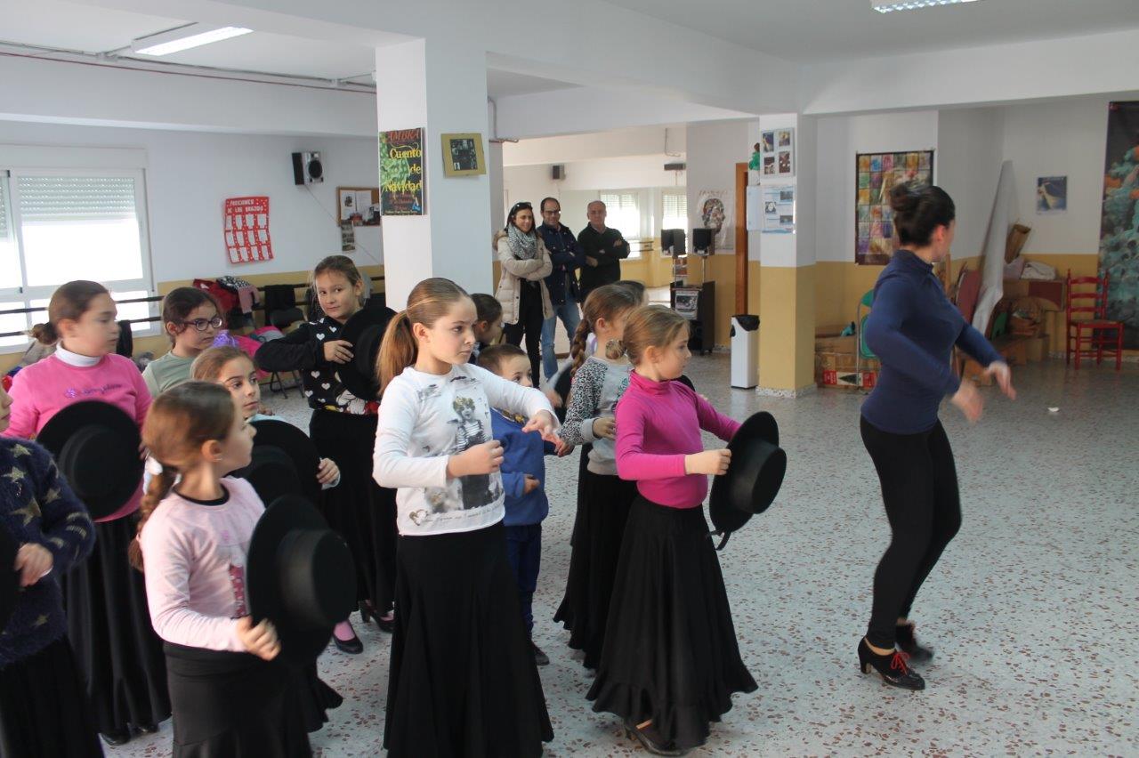 La Escuela Municipal de Danza inicia el año con más de cien alumnos inscritos