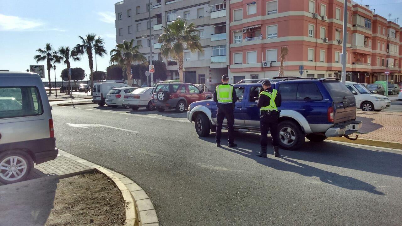 El uso del cinturón de seguridad, en el punto de mira de la Policía Local