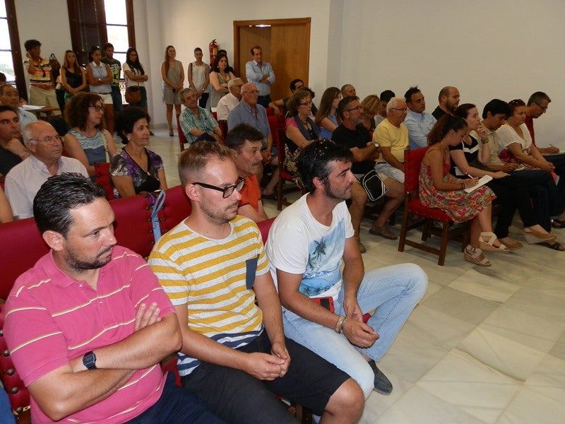 Los plenos en Adra, "a las ocho de la tarde"