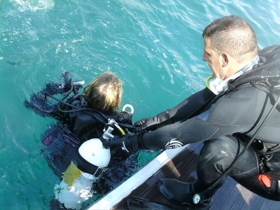 Adra presume de 'un mar limpio'