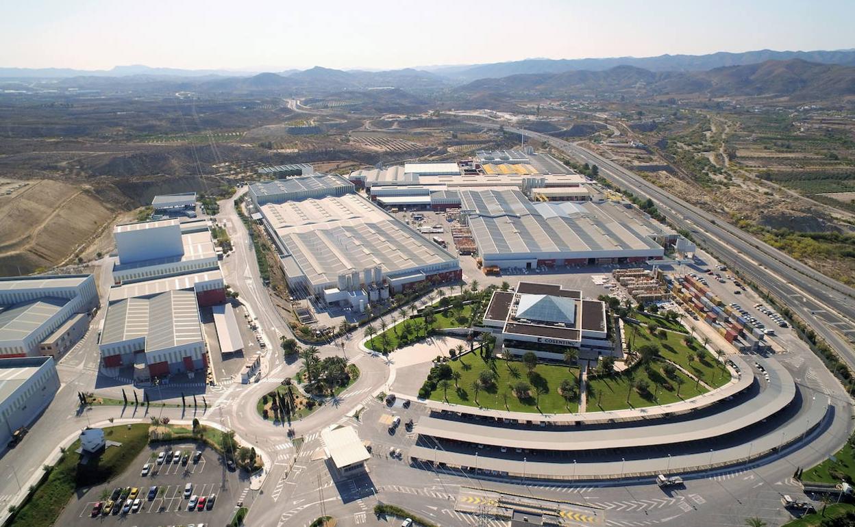 Polígono Industrial en término municipal de Cantoria donde se ubica la empresa Cosentino.