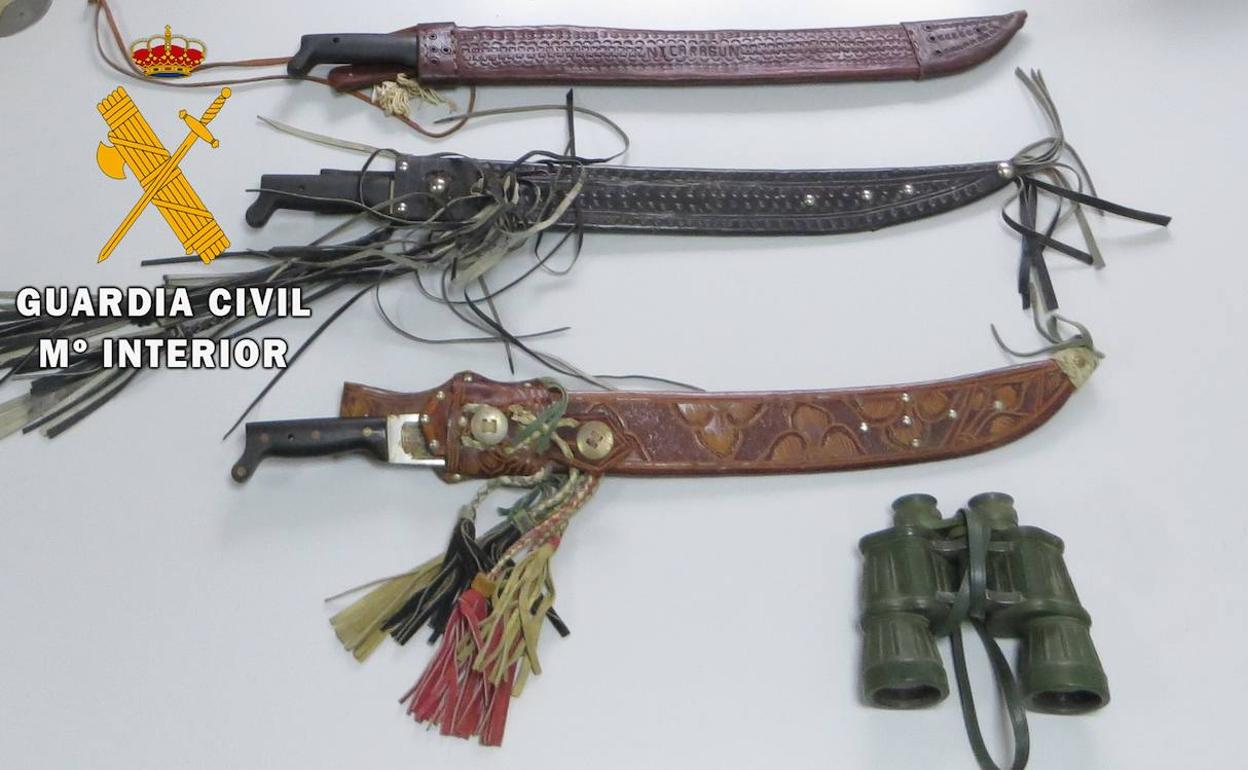 Sucesos en Almería | Detenido por robar un arma de fuego y tres machetes de un vivienda de Taberno