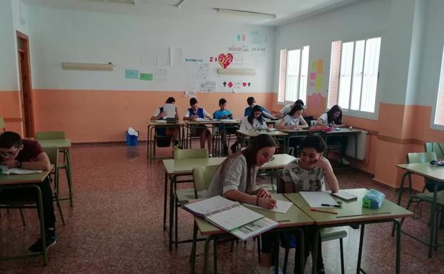 Los sindicatos creen que la vuelta a clase en Almería será 'low cost'