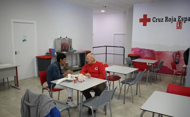 Los barrios pobres de Almería se quedan por primera vez en treinta años sin planes de integración