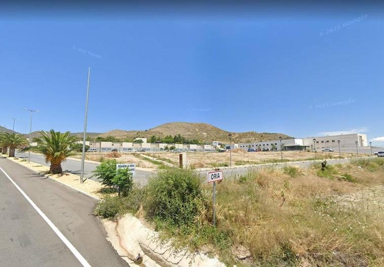 Subasta de 10 parcelas industriales en Serón y un suelo para seis viviendas en Oria