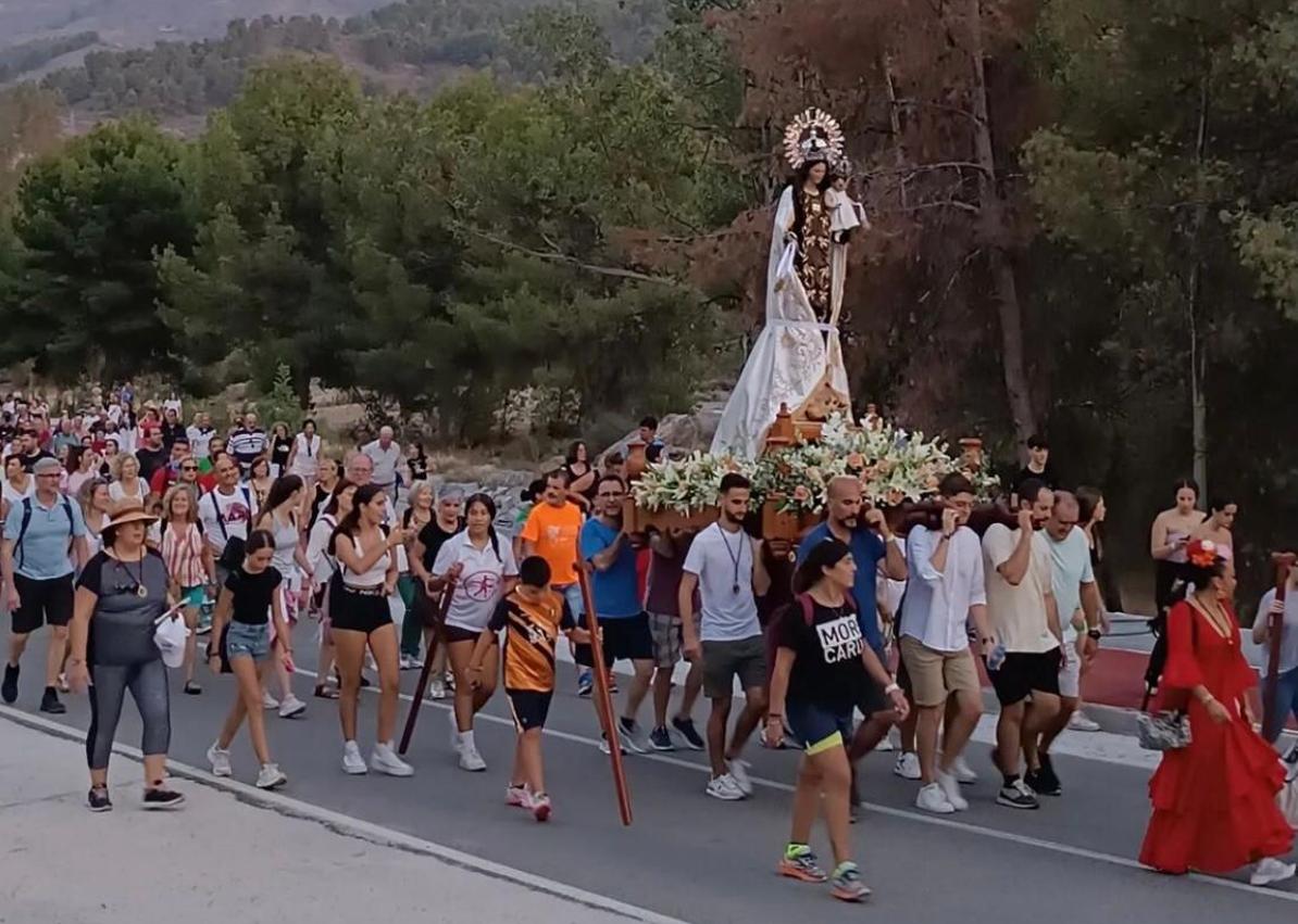 Imagen secundaria 1 - Las fiestas en honor a San Ginés de la Jara llenan de vida las calles de Purchena