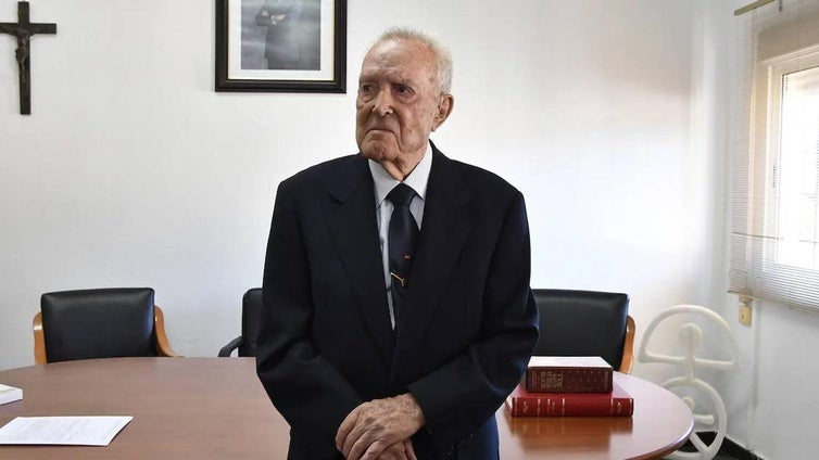 El alcalde de Chercos acusa al PSOE de «crear crispación» con «ataques personales» hacia él