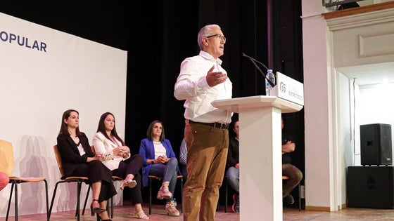 El PP tacha de «nepotismo» que el funcionario jefe de Hacienda sea el marido de la alcaldesa