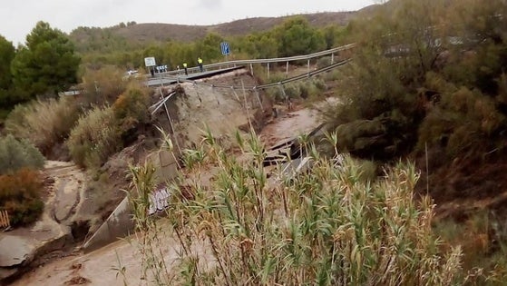 Serón trabaja en recuperar la normalidad y prioriza el suministro de agua que espera en 24 horas