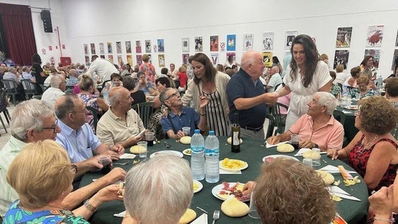 Albox rinde homenaje a sus mayores con una Gran Cena-Gala como broche de oro al Plan Salud +60