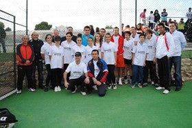 El conocido tenista Nicolás Almagro, jugó un partido exhibición en Olula del Río