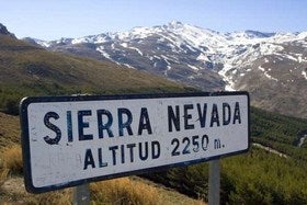 El Instituto Andaluz de la Juventud y el Ayuntamiento de Purchena ofrecen a jóvenes purcheneros una actividad de ocio y formación en la nieve