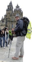 Llega a Santiago el peregrino almeriense que ha andado descalzo 1.420 kilómetros por una promesa