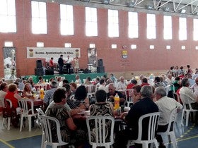 La cuarta edición del ‘Encuentro Local de Mayores’ de Albox congregó en el Pabellón Municipal a más de 300 personas