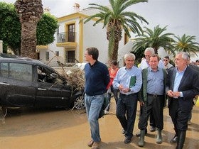 Griñán garantiza que Gobierno y Junta trabajarán conjuntamente "en todo lo posible" para paliar los daños