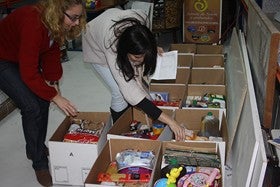 El Área de Servicios Sociales del Ayuntamiento de Serón ha repartido los alimentos y juguetes a las familias más necesitadas del municipio