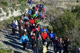 120 senderistas disfrutaron de la V ruta 'La flor del almendro' en Albox