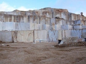 Muere un hombre de 30 años en un accidente laboral en Fines
