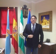 "Es el momento de la gente, de políticas cercanas y solución de los inmediato", explica Rogelio Mena, alcalde de Albox
