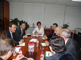 La Junta de Andalucía y la asociación de empresarios  del mármol refuerzan líneas de trabajo conjunto