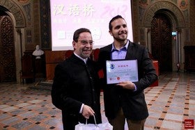 El seronense Enrique Cruz representará a España en la final 'Puente a China' gracias a sus conocimientos sobre el idioma y la nación