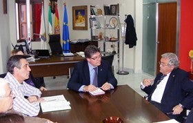 El alcalde de Albox y el subdelegado del Gobierno visitan el vertedero comarcal