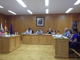El Pleno de Olula del Río resuelve continuar la construcción del Centro de Salud y deja sobre la mesa la regulación de la tirada de carretillas