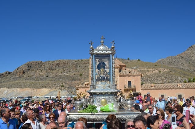 La renovada imagen de la Virgen del Saliente atrae nuevos peregrinos al Santuario de Albox