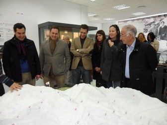 Juanma Moreno visita las localidades de Tíjola y Macael
