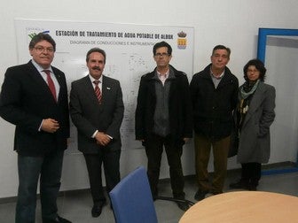 El delegado de Salud de la Junta visita la potabilizadora de Albox tras obtener la calificación de agua apta para consumo