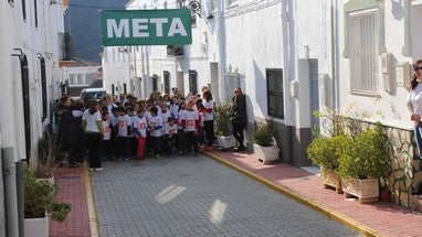 Las calles de Armuña de Almanzora  se llenan de solidaridad escolar