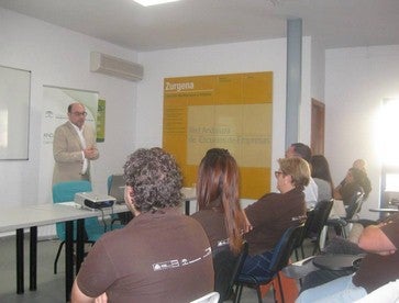 La Junta mostrará a empresarios y emprendedores de Zurgena las ventajas de la cooperación empresarial