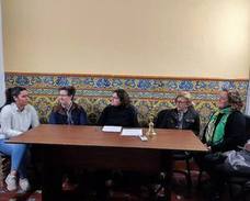 Mujeres participantes en la mesa redonda. 