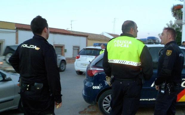 Muere un hombre en Andújar al chocar contra un cable eléctrico y caer desde una plataforma