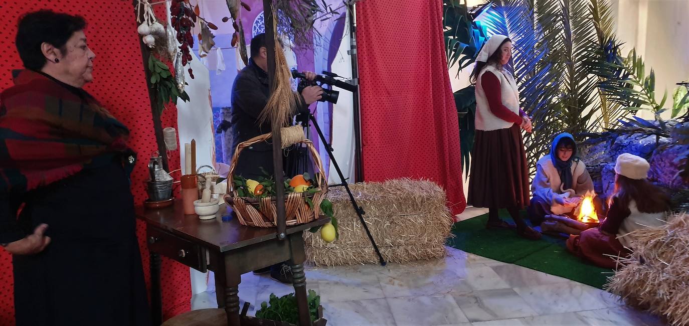 La Concejalía de Cultura ha programado esta ruta para que los vecinos y visitantes puedan recrearse de la fastuosidad de la recreación del nacimiento de Jesucristo