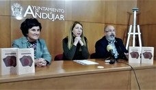 Isabel Fernández, Alma Cámara y Enrique Gómez. 
