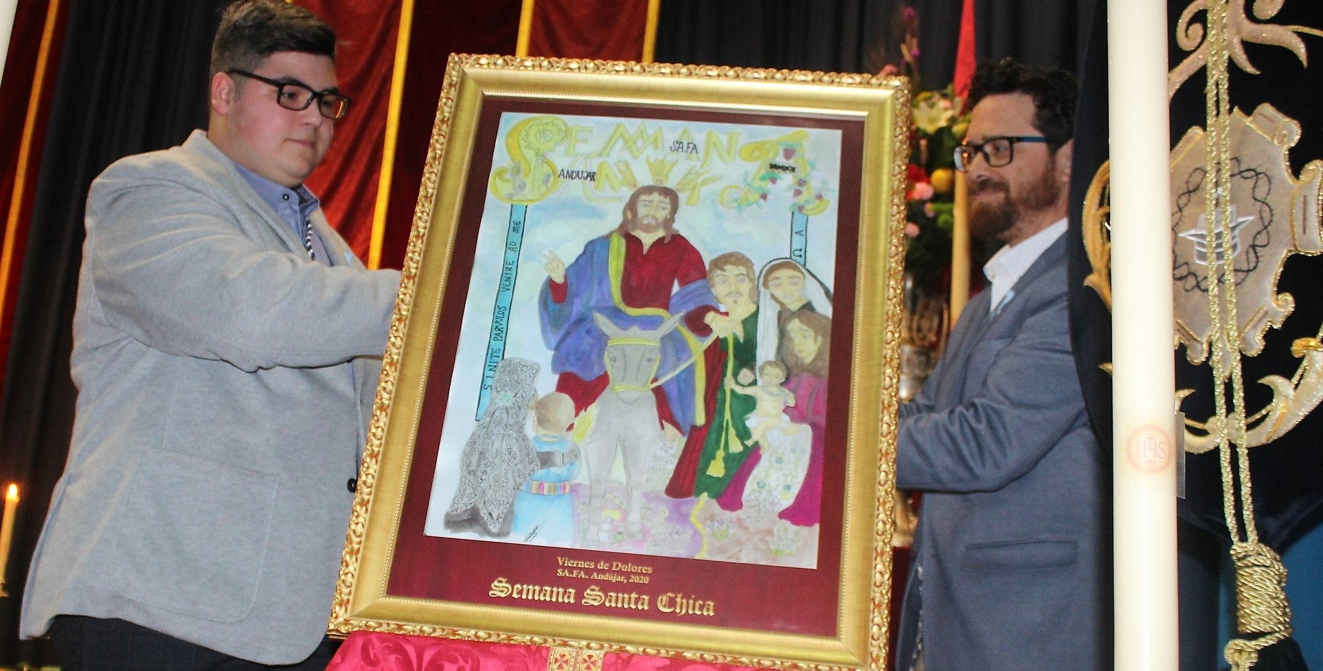 Antonio Barragán y el director de SAFA-Andújar, Daniel Briones, descubren el cartel. 