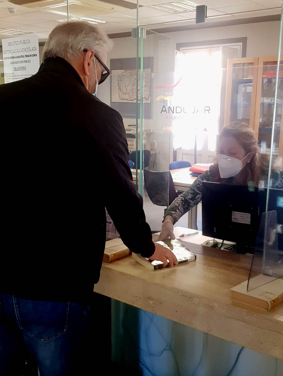 Las bibliotecas emprenden su digitalización para acercar la cultura al pueblo