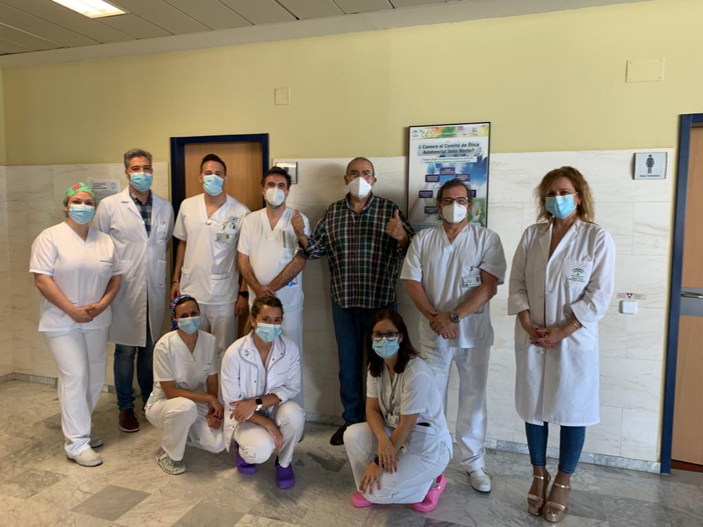 Lorenzo, junto con el personal sanitario. 