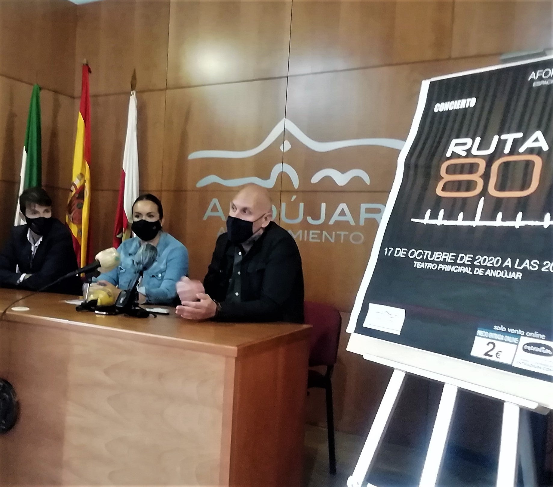 Raúl Gómez, Teresa Fernández-Pacheco y Andrés Berzosa.