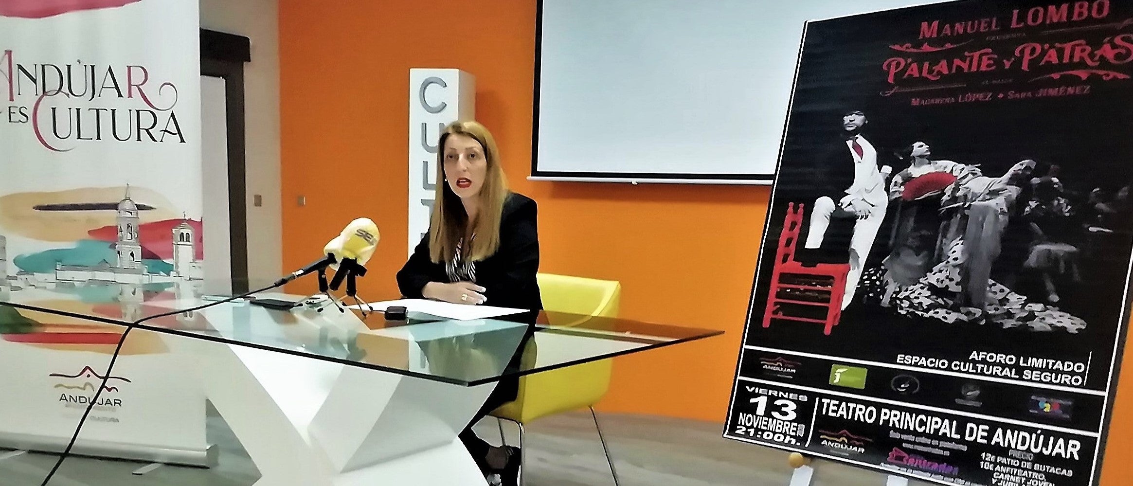 La edil de Cultura, Alma Cámara, durante la presentación del acto. 