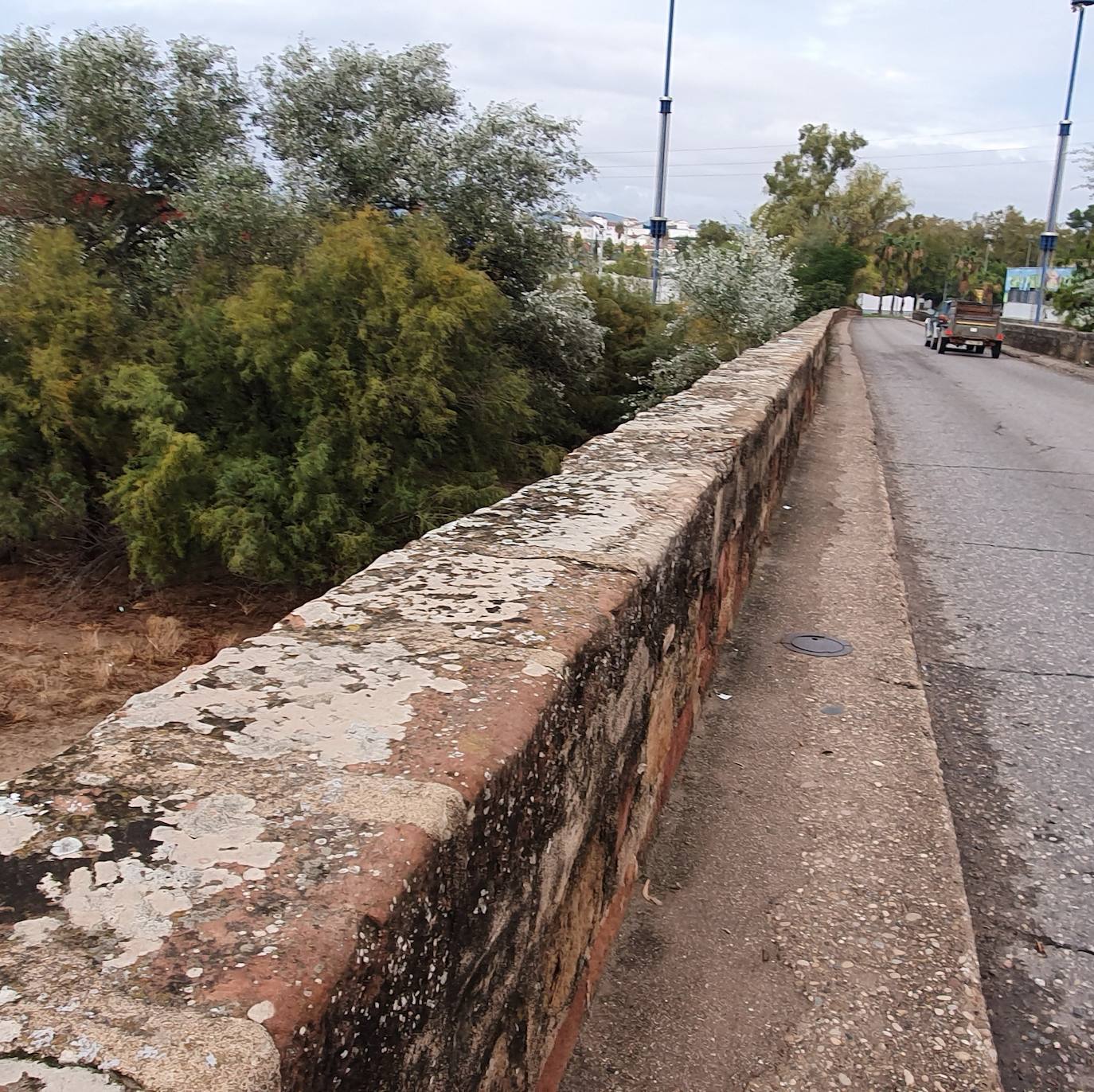 El arreglo del Puente Romano era una de las propuestas planteadas por el Ayuntamiento. 