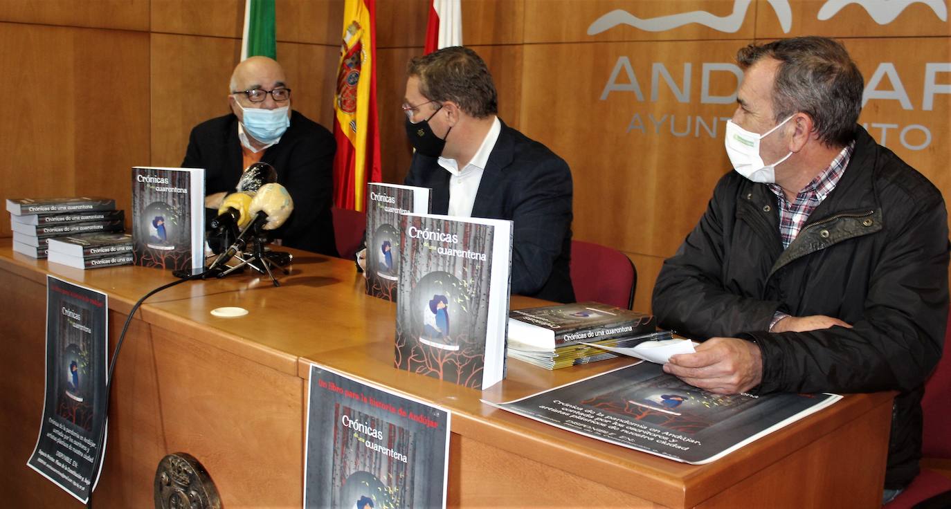 Pablo Utrera, Paco Huertas y Francisco Fernández, ayer durante la presentación. 