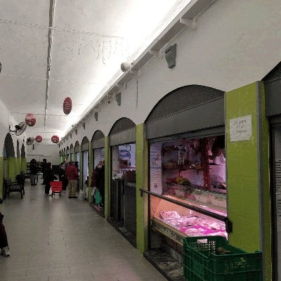 El Ayuntamiento de Marmolejo instala una línea de sonorización en el Mercado de Abastos