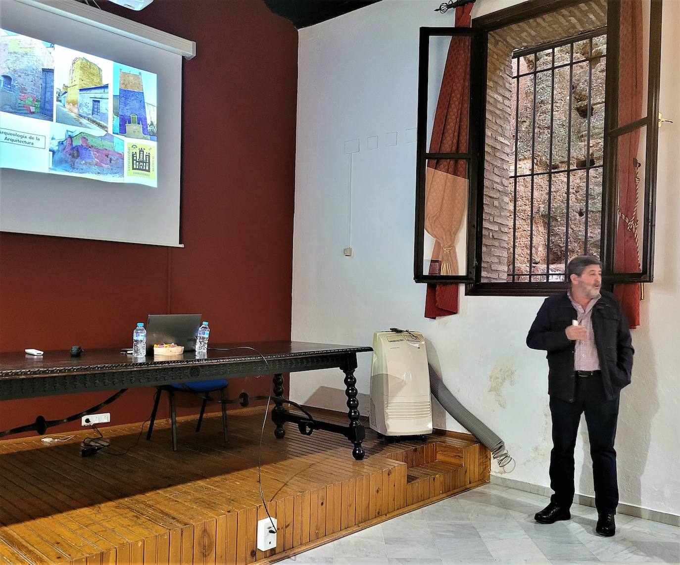 El «eterno olvido» de las murallas de Andújar
