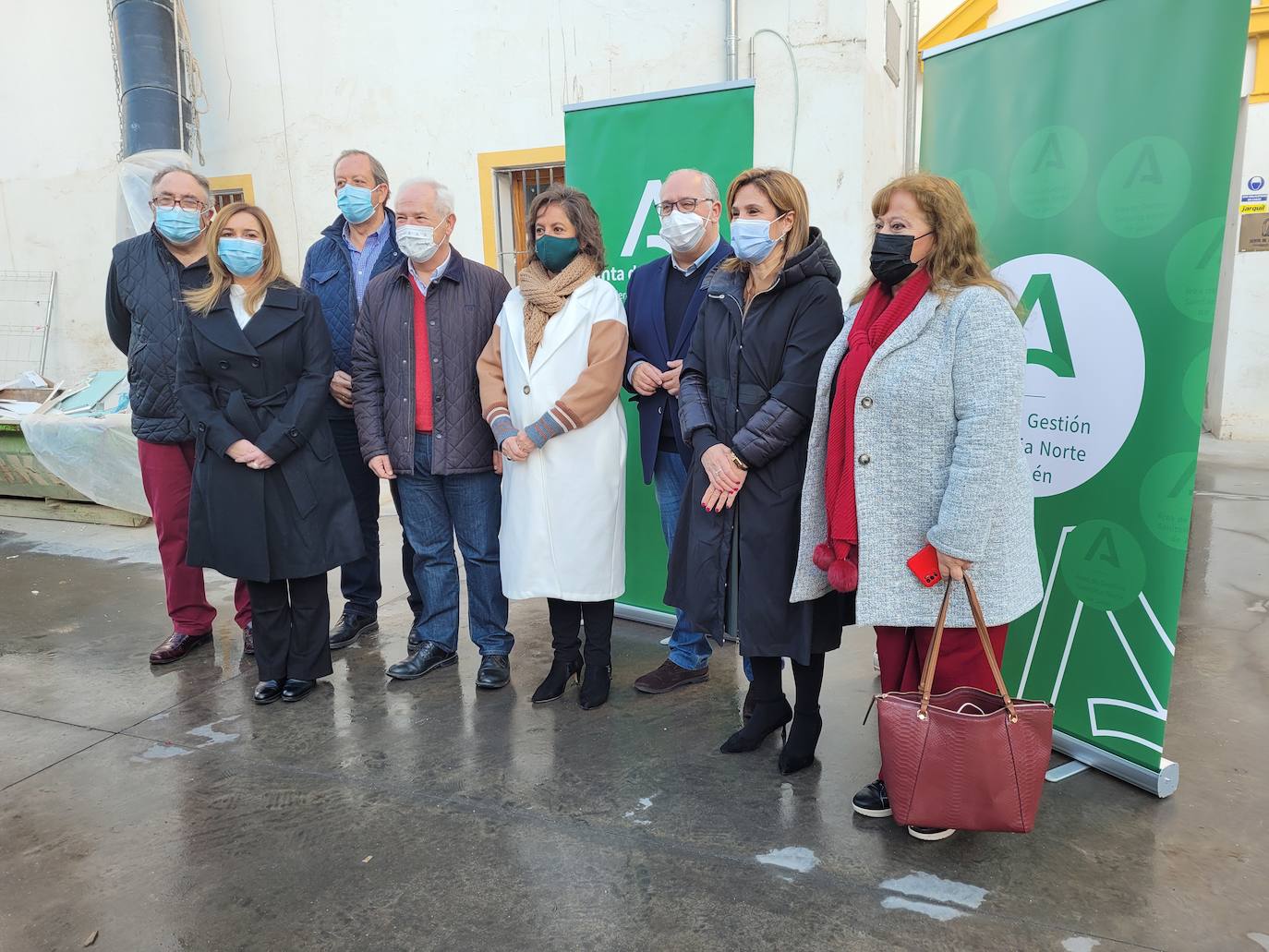 Trinidad Rus y la vicececonsejera de Salud en su última visita al Antiguo Hospital. 