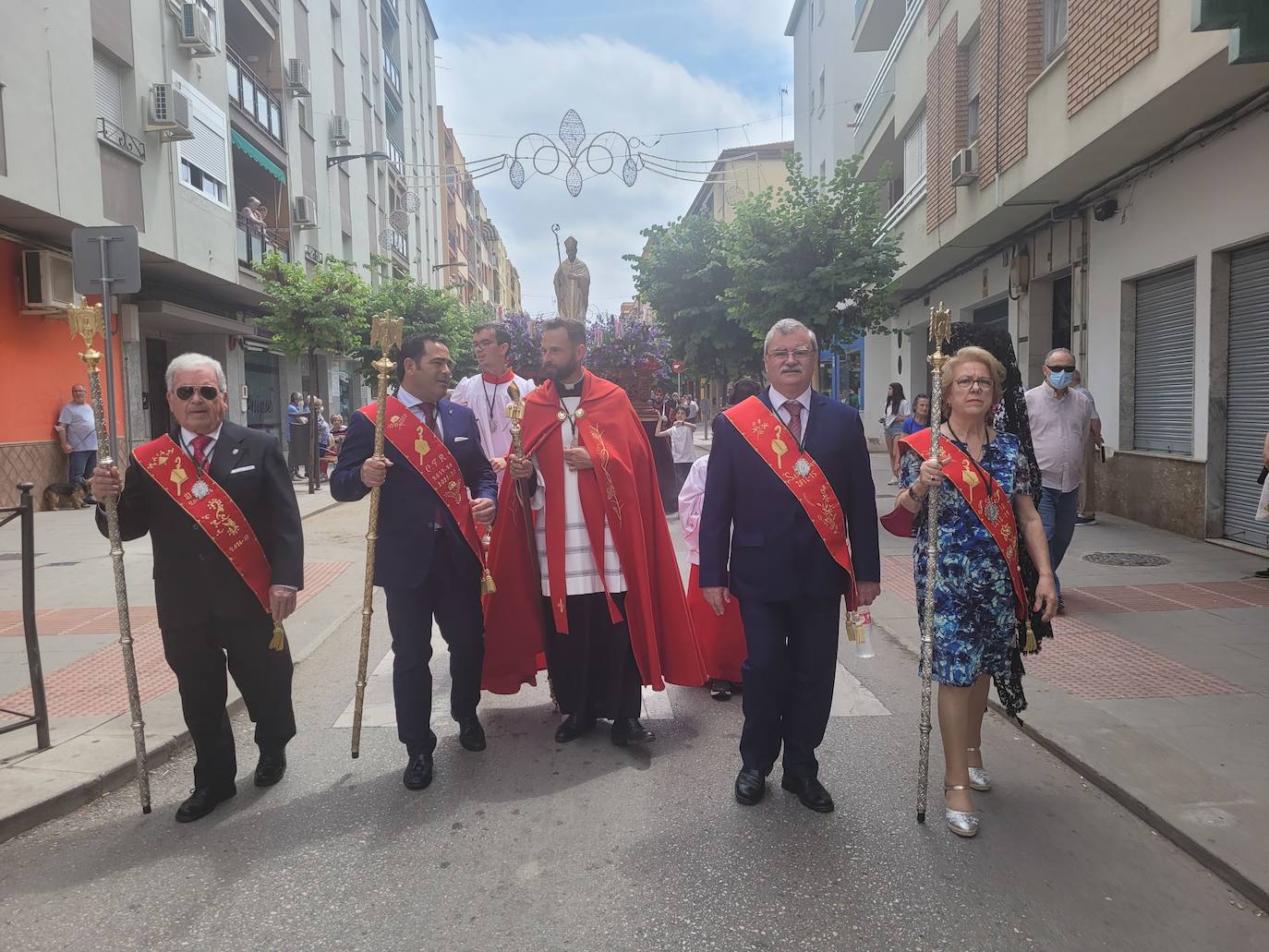 Los responsables de la Hermandad han acompañado al santo varón apostólico, 