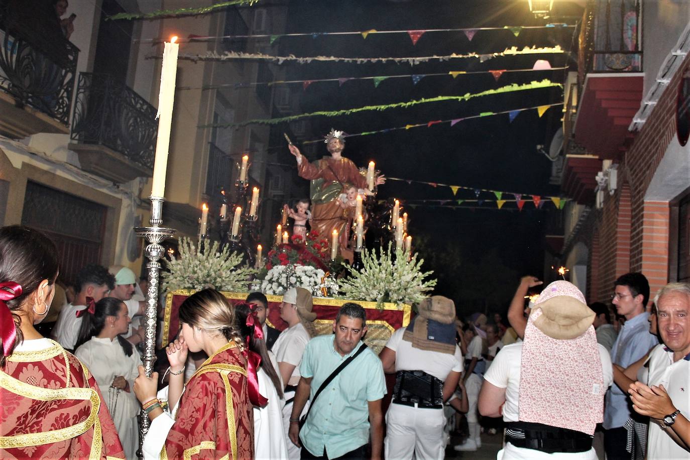 Fe y diversión se dan la mano en las fiestas de San Bartolomé